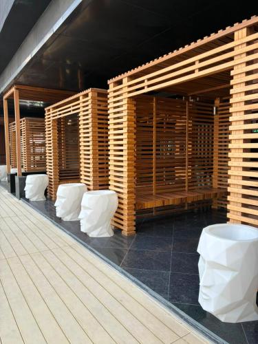 Sauna, Onelink - Modern & Spacious 1BR Views with Large Murphy Bed - Resort Pool in Madinat Zayid
