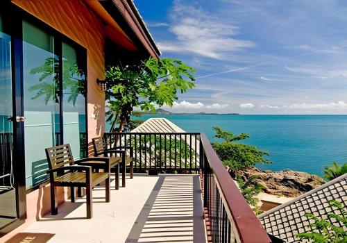 Merit Wellness & Mind Retreat Resort Samui 2