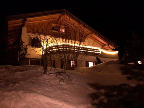Moena Beautiful Chalet - Close to the shops and Slopes