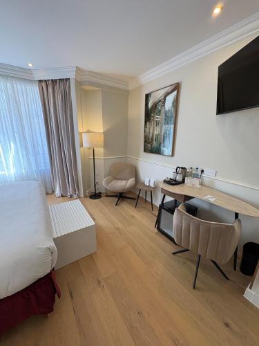 hotel photo