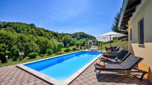 Bassein, Villa Lasovic by Villas Guide in Mala Erpenja