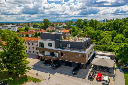 . Hotel Castellum