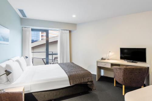 Hotel Grand Chancellor - Auckland City Hotel Grand Chancellor - Auckland City is perfectly located for both business and leisure guests in Auckland. The property offers a wide range of amenities and perks to ensure you have a great time. T