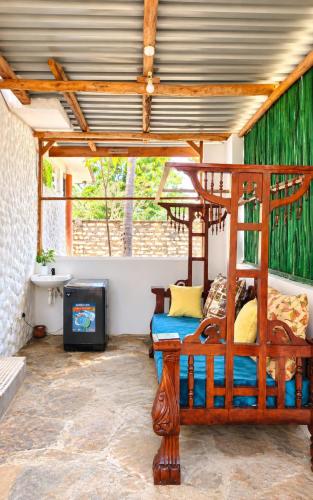 Diani Rare Find 1B next to Beach w Washing Machine - image 2