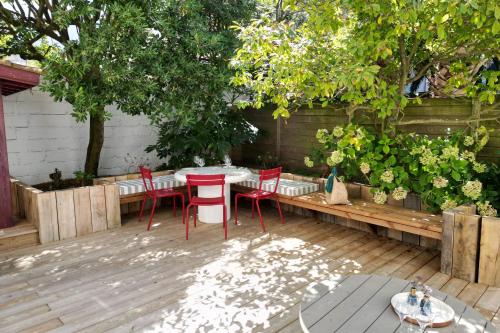 COCOON KEYWEEK Holiday House with lovely patio in Biarritz city center - image 3