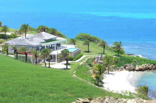 Daniel Bay, Waterfront Villa, Antigua in Mamora Bay