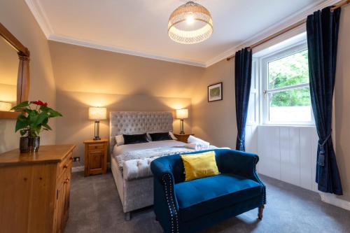 Fabulous 2 Bedroom House just outside Edinburgh in Roslin