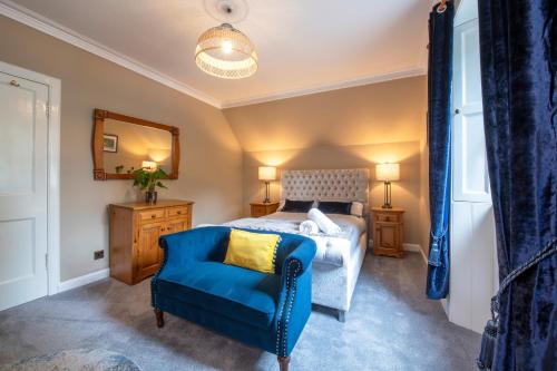 Fabulous 2 Bedroom House just outside Edinburgh in Roslin