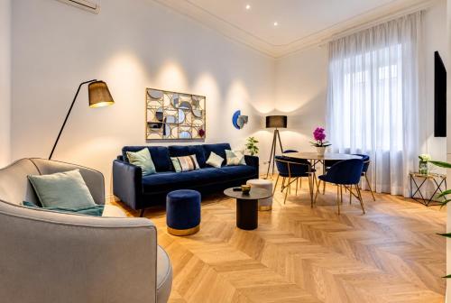 Luxury Via Veneto Apartment Walk to Spanish Steps