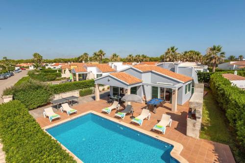 Villa Violeta by Villa Plus