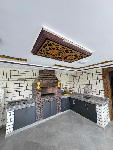 Club la ferme in 아인 조라