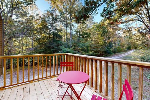 Hunting Home Base! 75-Acre Tennessee Getaway in Milan (TN)