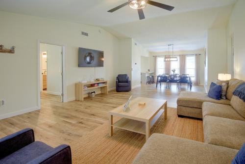 8 Mi to New Smyrna Beach! Home w/ Poolside Oasis in Edgewater (FL)