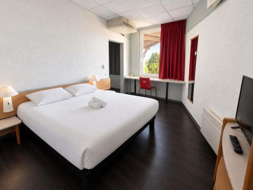 ibis Lyon Sud Saint Rambert d'Albon Room Type - Standard PRM Room with One Double Bed