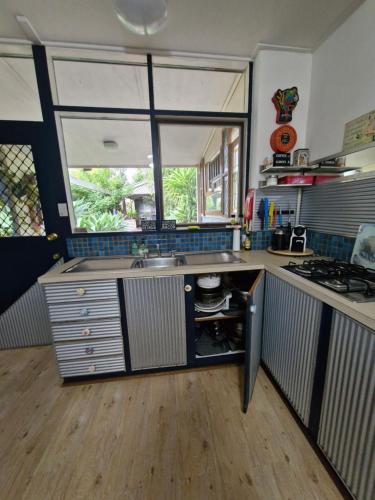 Kitchen, Carrickalinga Getaway in Carrickalinga