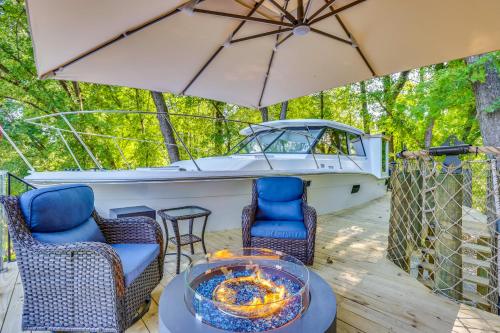 Hot Tub! Waverly Riverfront Converted Boat Cabin