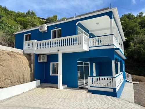 Castaways Haven Apt Few steps from Mero Beach in Mero