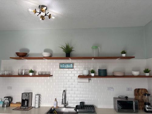 Castaways Haven Apt Few steps from Mero Beach in Mero