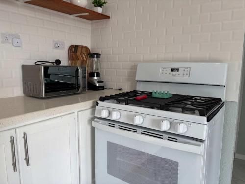 Castaways Haven Apt Few steps from Mero Beach in Mero