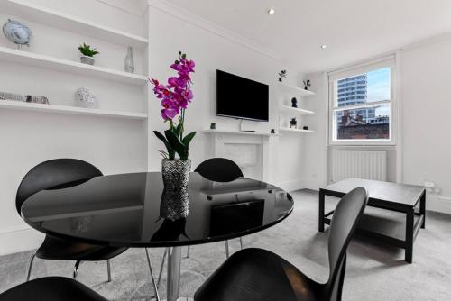 1 Bed Apartment- Marble Arch 5, Лондон