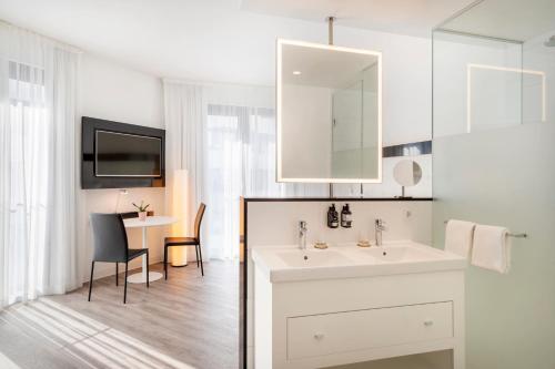 INNSiDE by Meliá Frankfurt Ostend - image 2