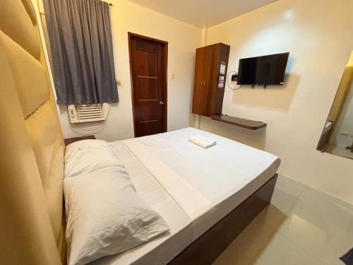 1 queen bed