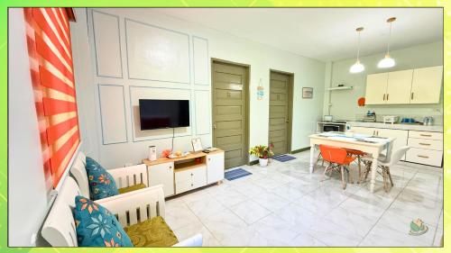 Furnished 2BR Prime Location Free Parking