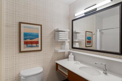 Hampton Inn & Suites by Hilton Mountain View Room Type - Room with Two Queen Beds - Non-Smoking