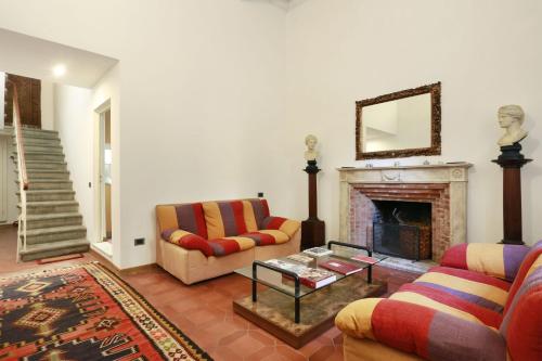 B&B Pergola House