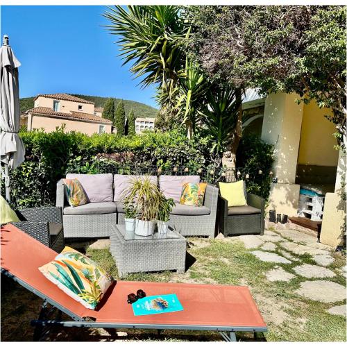 Appartement avec Jardin et Terrasse - vue Mer -Parking -piscine chauffée 04 Avril & 01 Novembre - en Front de Mer