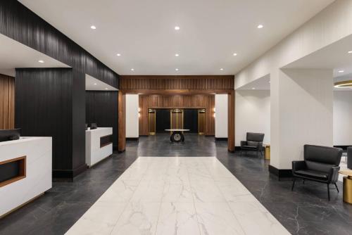 Lobby, Radisson Blu Vancouver Airport Hotel & Marina in Richmond (BC)