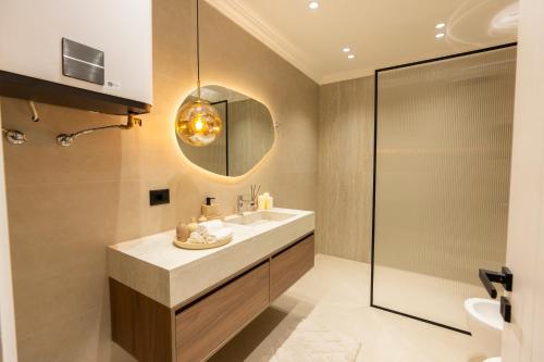 The Resident in Prime LocationLuxury Living - image 3