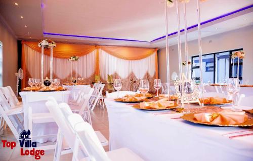 Top Villa Lodge in Lupane in Dete