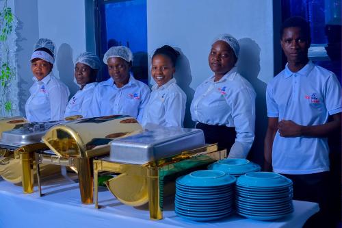 Top Villa Lodge in Lupane in Dete