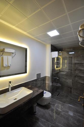 Deluxe Double Room with Castle View