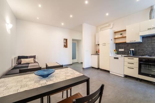 GuestHost - Cozy and Bright apartment in Trieste