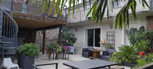 A szálláshely kívülről, Maison de famille avec piscine in Jonquery