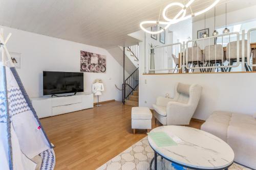 Haus Joanna, Köln-Bonn, Messe (Haus Joanna, Koln-Bonn, Messe) in เฮนเนฟ