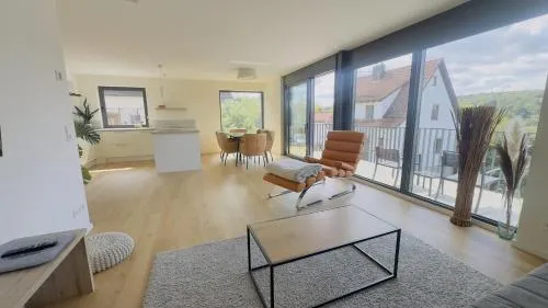 AlbLoft - Design-Wohnung 82 qm mit Balkon und Parkplatz 10 Minuten nach Tübingen in Kirchentellinsfurt, Deutschland