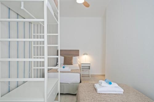 Alcam Lesseps - image 4