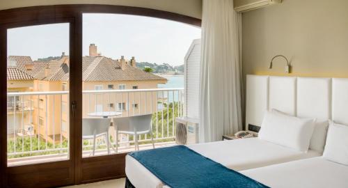 Hotel ILUNION Caleta Park Room Type - Double Room - Disability Access
