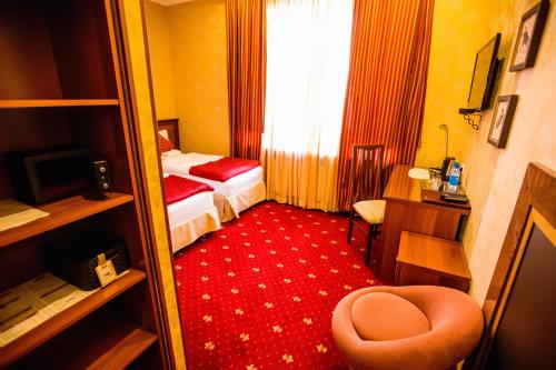 13 Chairs Boutique Hotel In Petrozavodsk Russia 400 Reviews