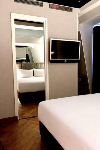 1 queen bed