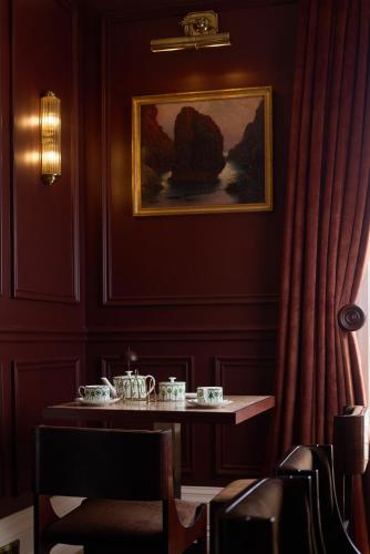 Henry's, 27 The Terrace 3