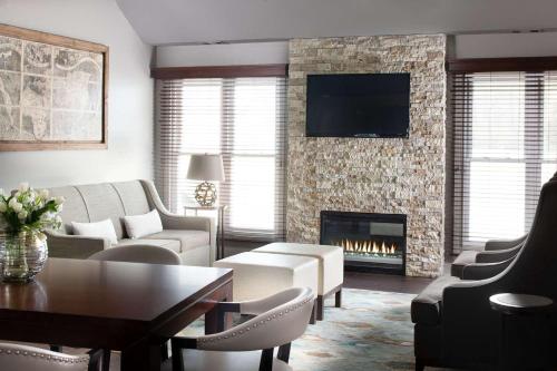 Book the Three-Bedroom Villa Three-Bedroom Villa