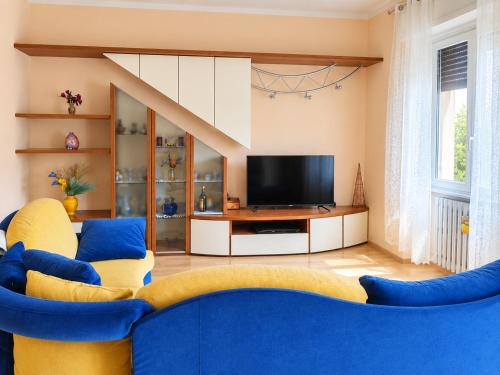 Sole & Luna Charming Colorful Home Arona