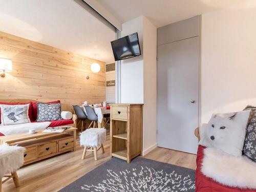 Appartement rénové 2 pièces proche pistes avec parking - FR-1-344-800