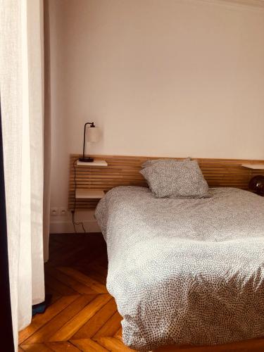 Chambre calme et lumineuse