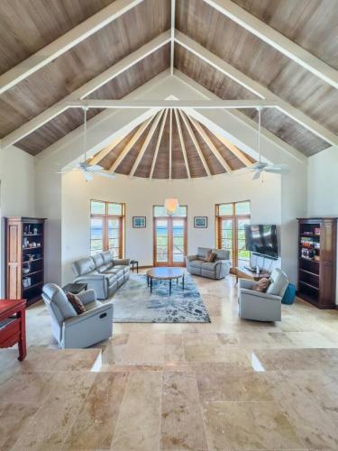 Ocean View Villa with Buck Island Views in Krisčensteda