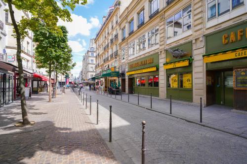 Exterior view, T2 Central Paris Louvre, Chatelet Marais in Paris